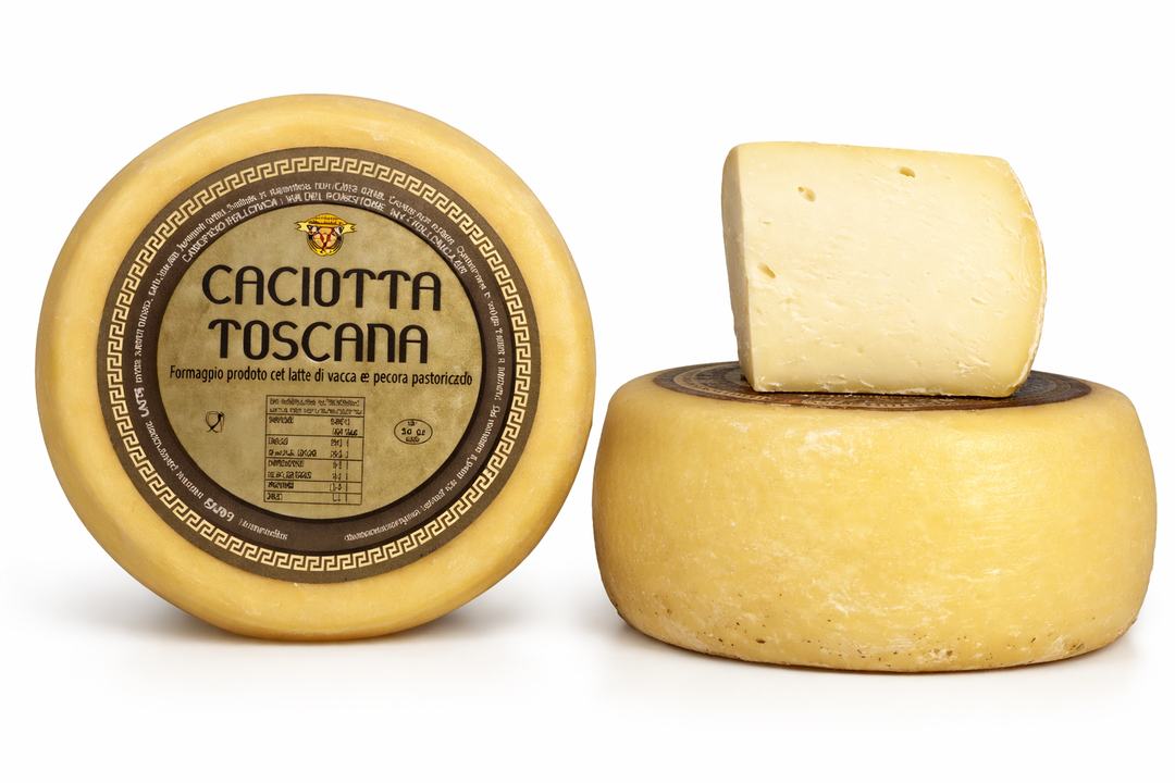 Caciotta Toscana artigianale di latte misto vacca e pecora del Caseificio di Follonica, forma intera con etichetta, formaggio tipico toscano a pasta morbida