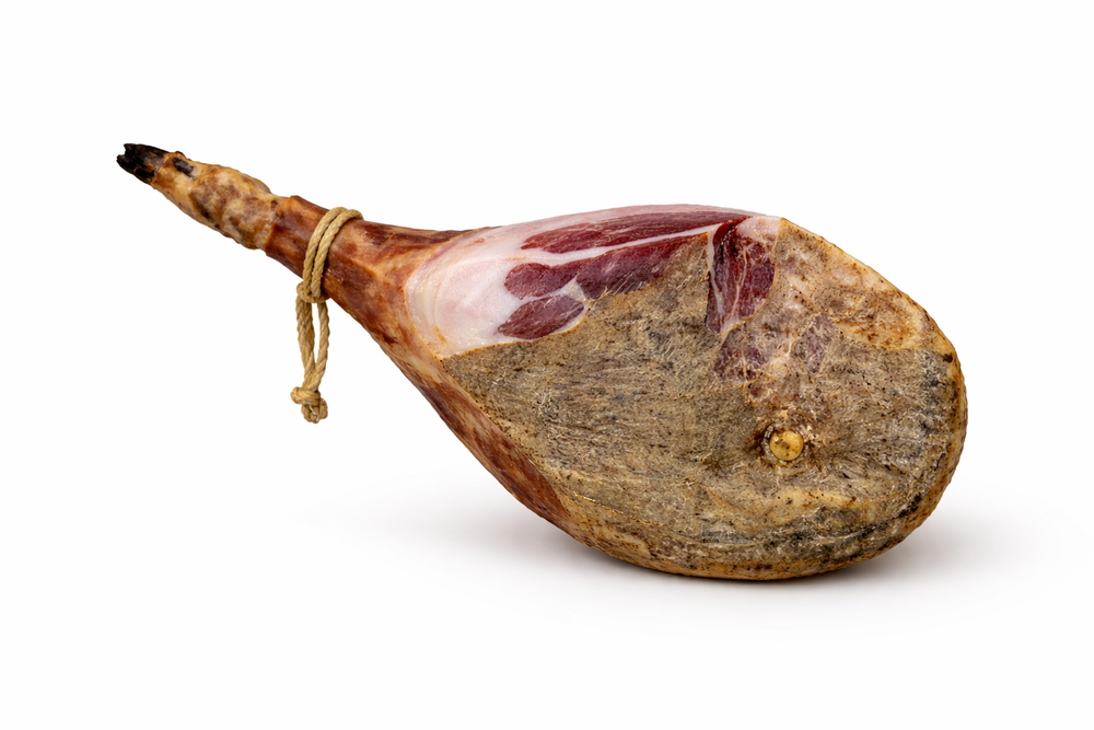Dettaglio di Prosciutto Crudo di Cinta Senese DOP a lunga stagionatura, salume DOP per ristoranti e gastronomie professionali
